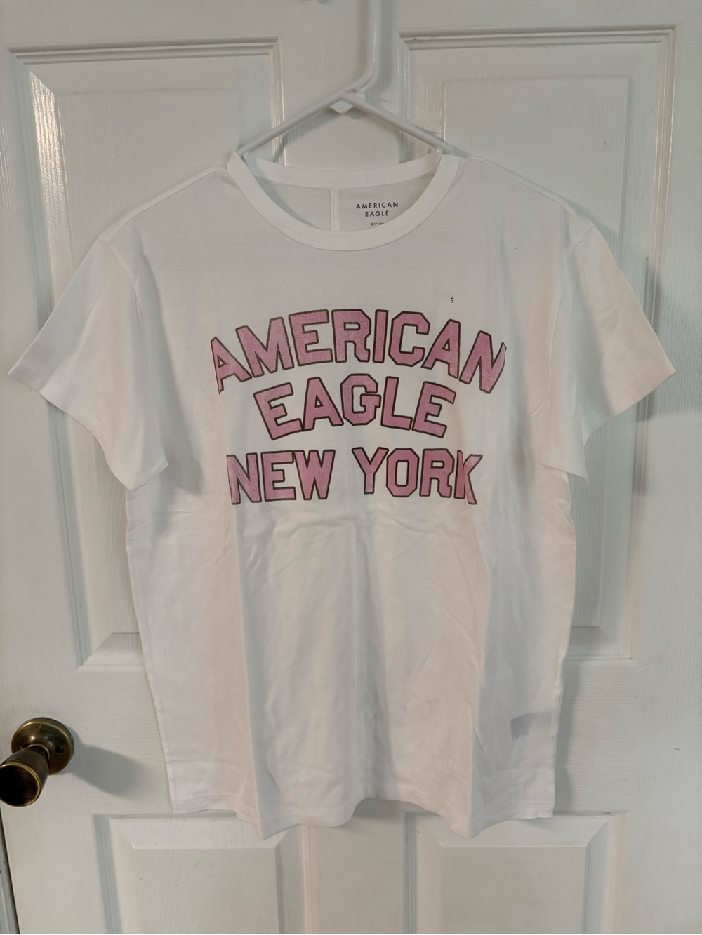 New American Eagle White Graphic Women's Top